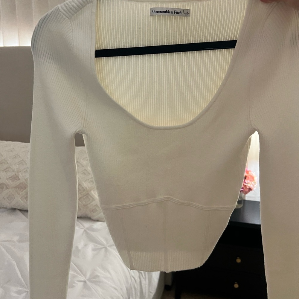 Abercrombie & Fitch white scoop neck sweater - Picture 4 of 6